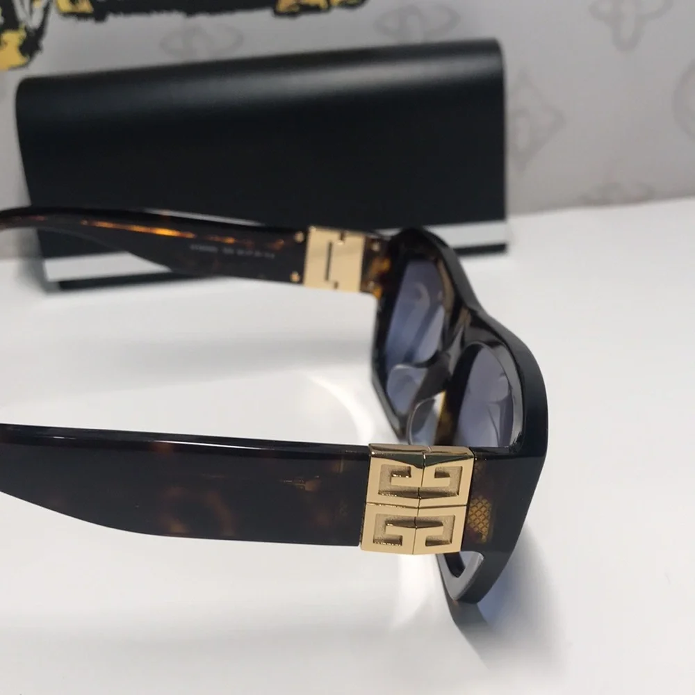 New Authentic Givenchy GV40036 U 52W Sunglasses – Havana/Blue
